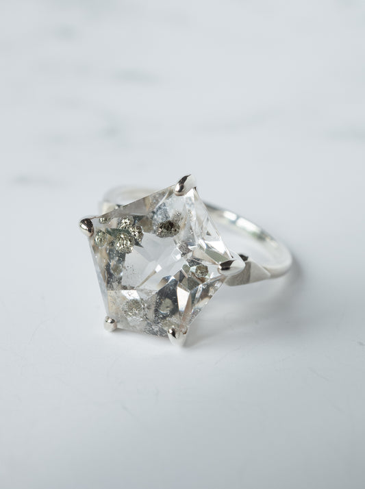 Pyrite in Quartz Ring / cut by CANNA