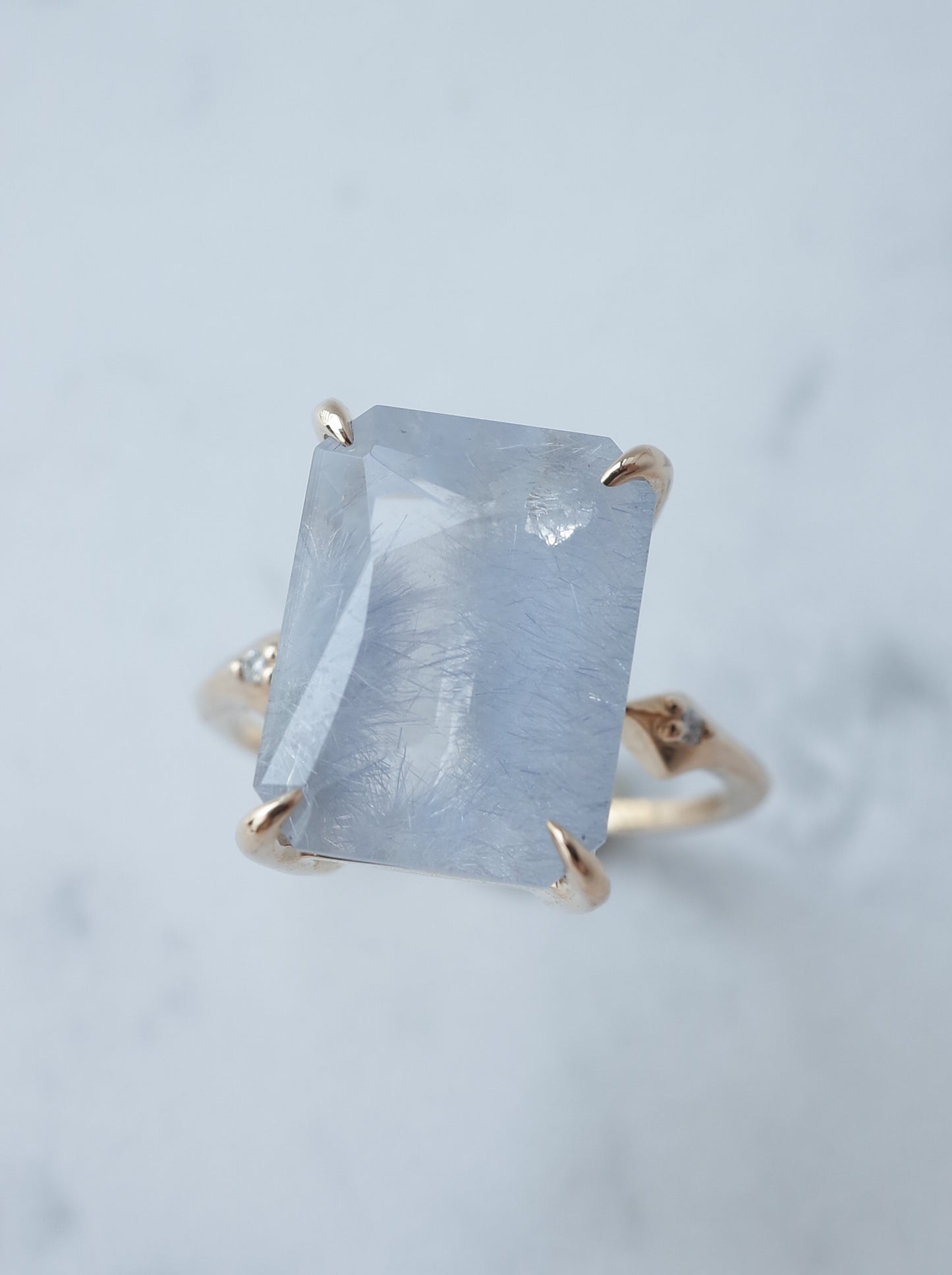 Dumorutierite in Quartz Ring cut by CANNA -2