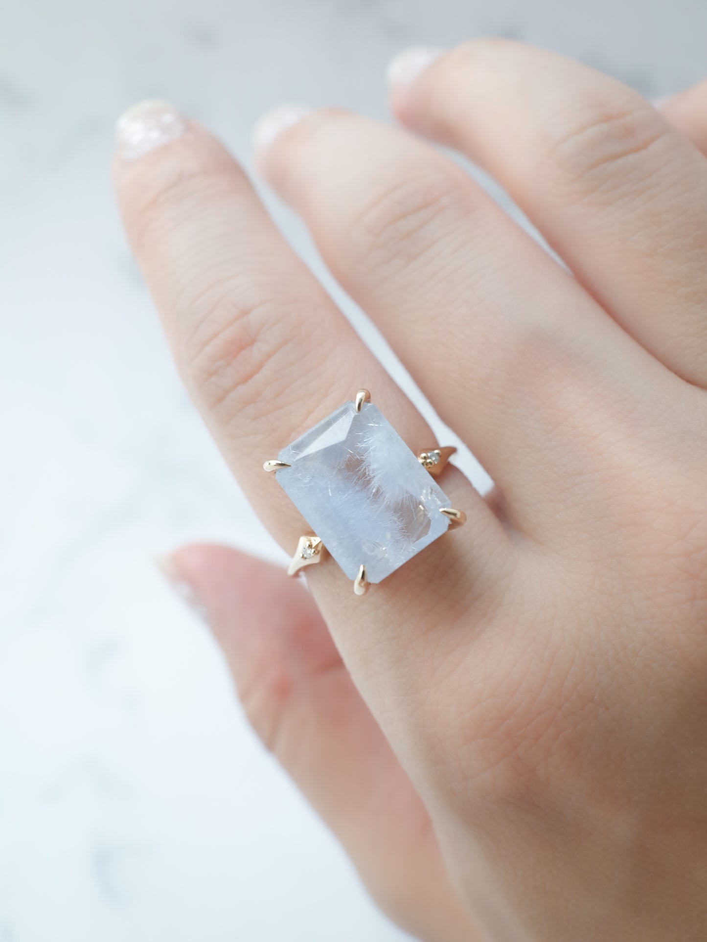 Dumorutierite in Quartz Ring cut by CANNA -2