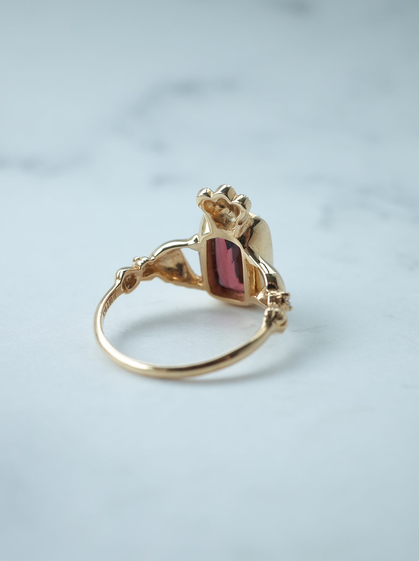 Rhodolite Garnet Claddagh Ring