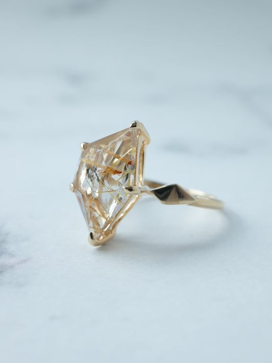 Rutilated Quartz / cut by CANNA