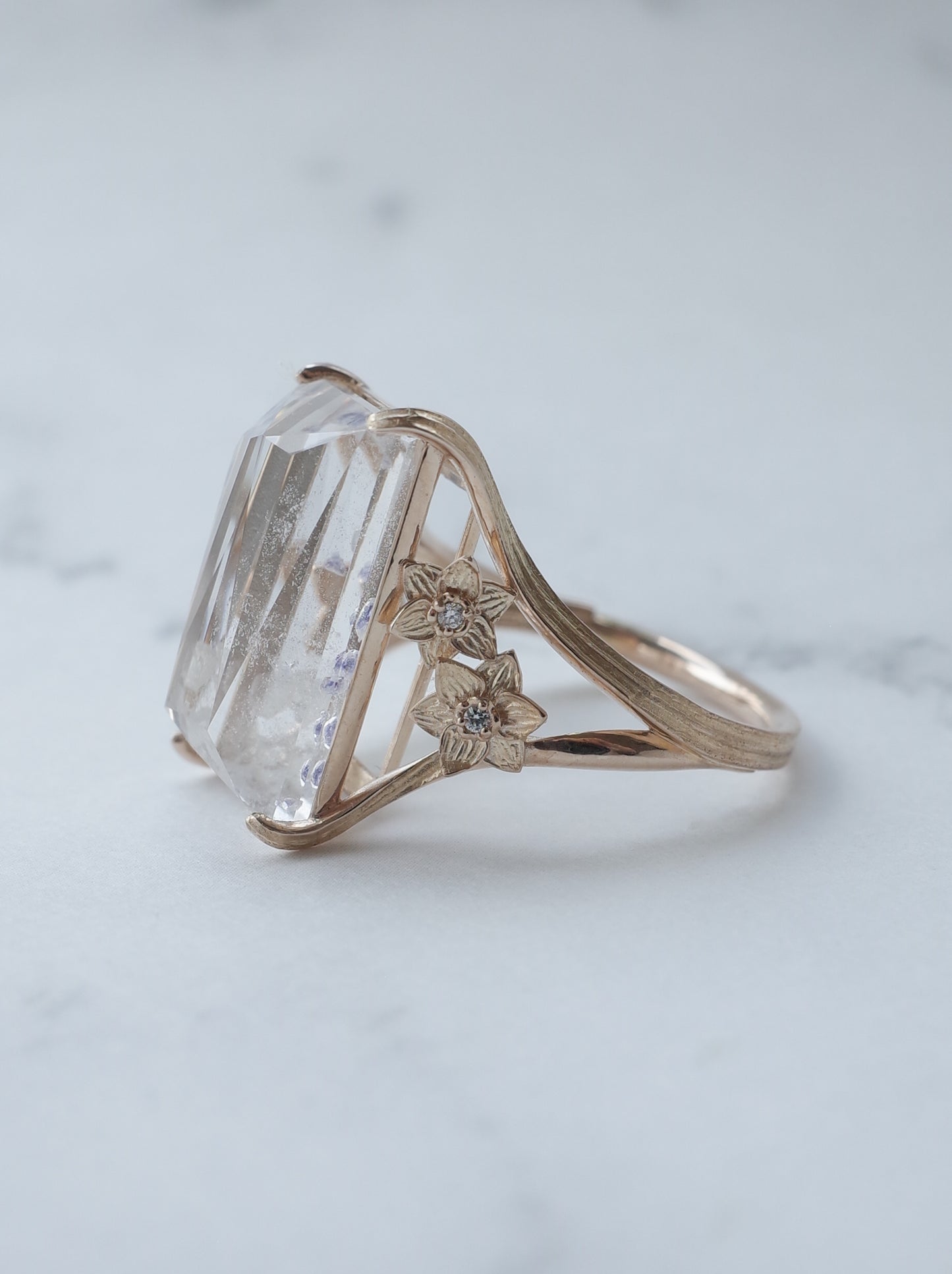 Fluorite in Quartz / cut by CANNA - d1