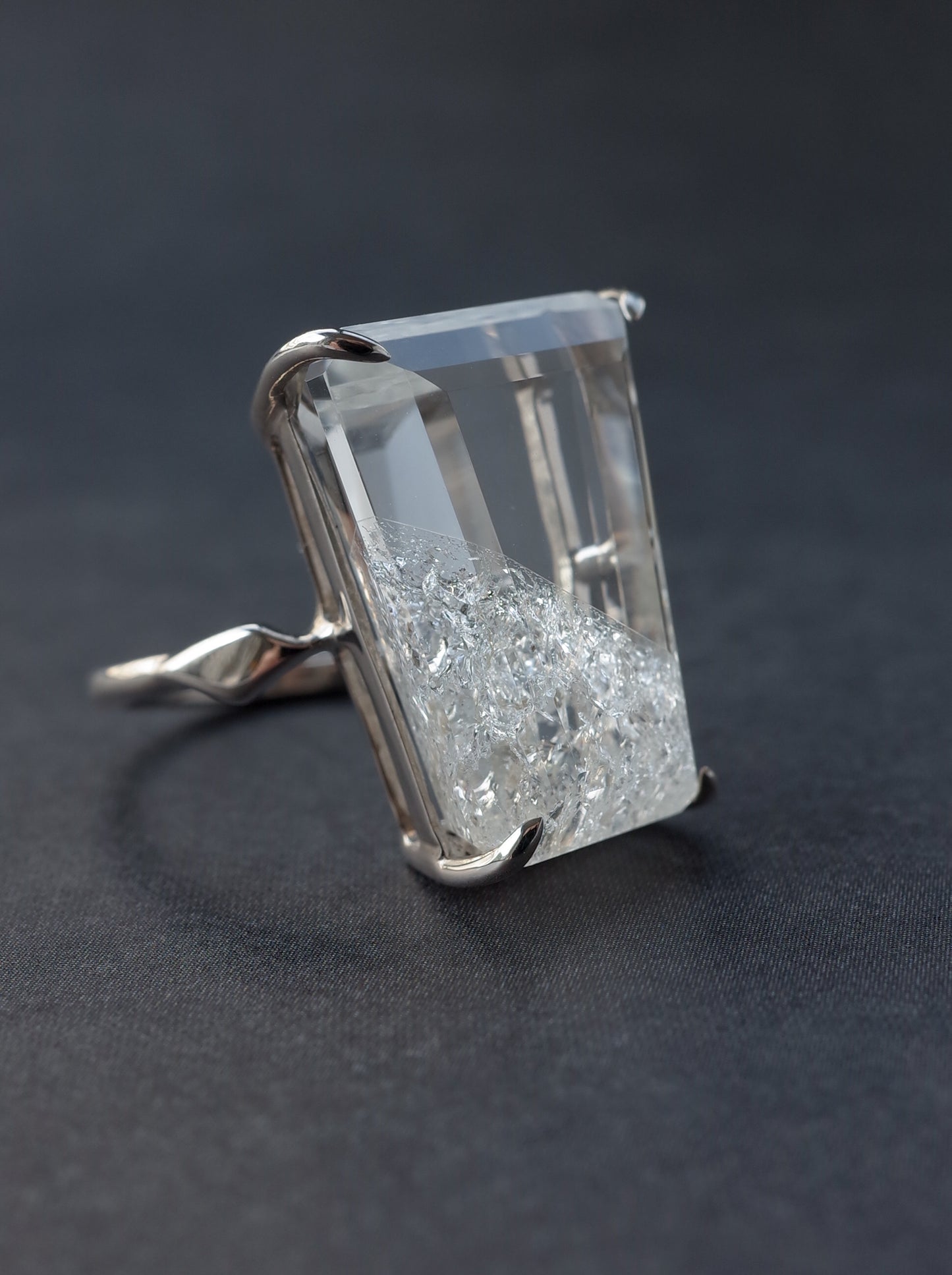 Crash Quartz Ring   / cut by CANNA