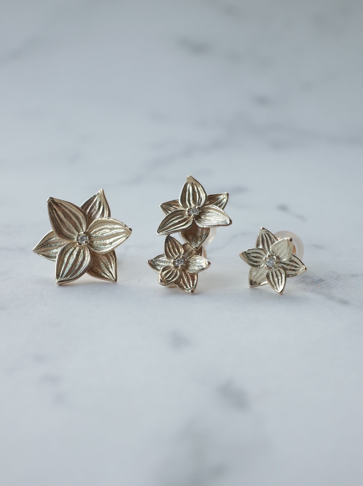 DAFFODIL stud earrings  Single - S