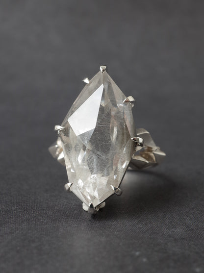 Platinum Ruteilated Quartz CRYSTALLIZE Ring  / cut by CANNA