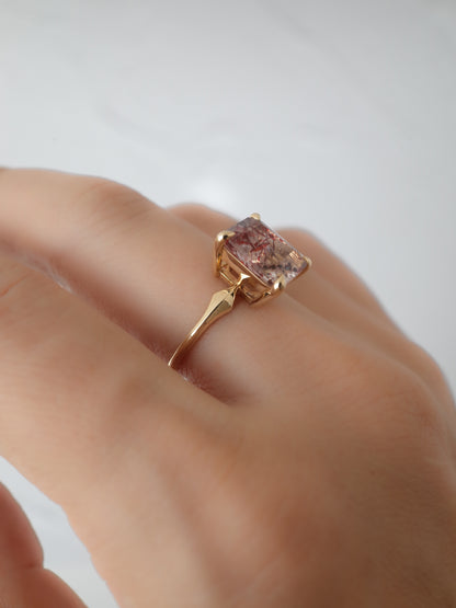 Lepidocrocite in Quartz Ring