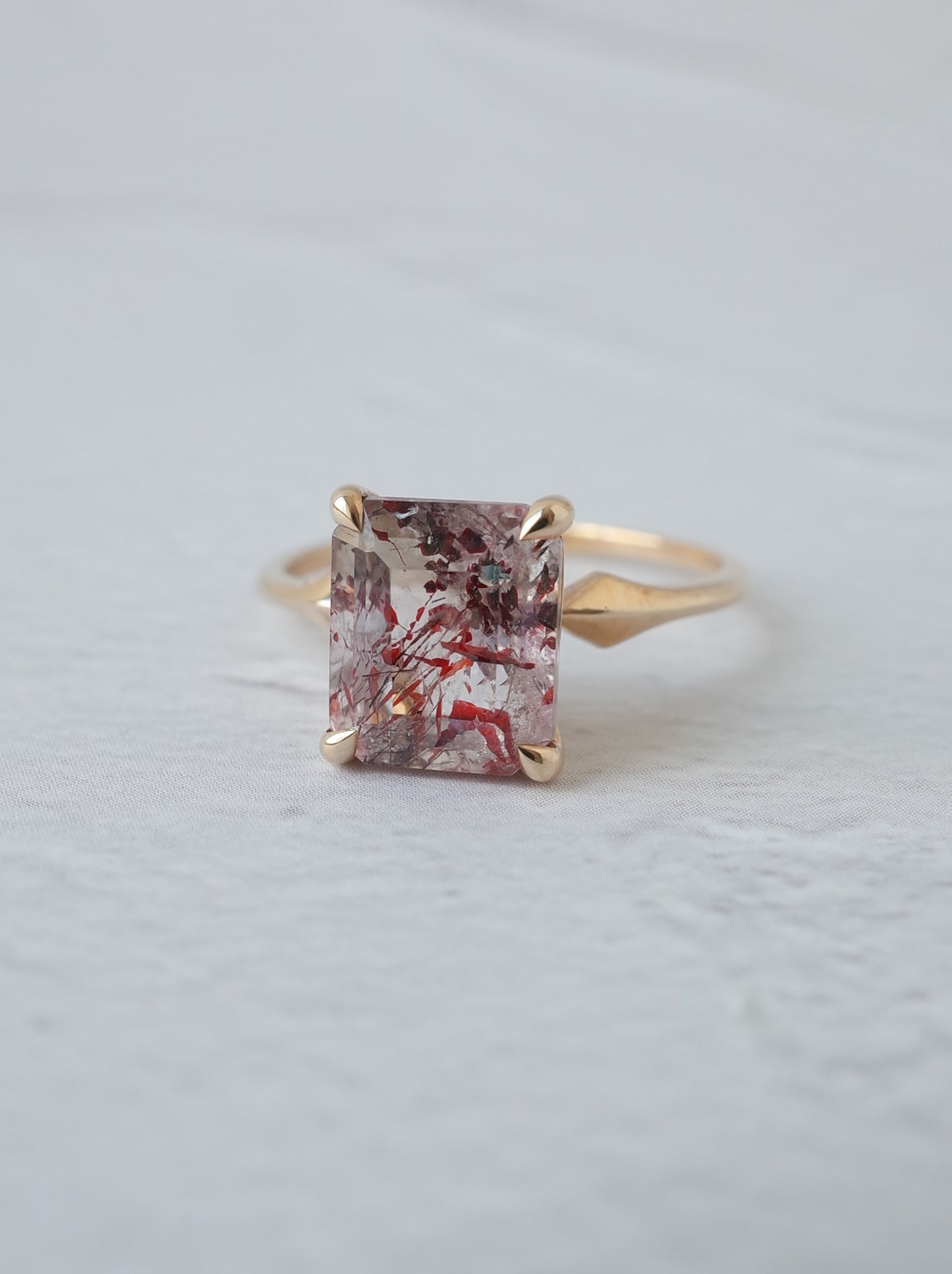 Lepidocrocite in Quartz Ring