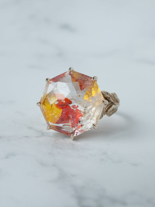 Aurora Quartz Ring / cut by CANNA -f1