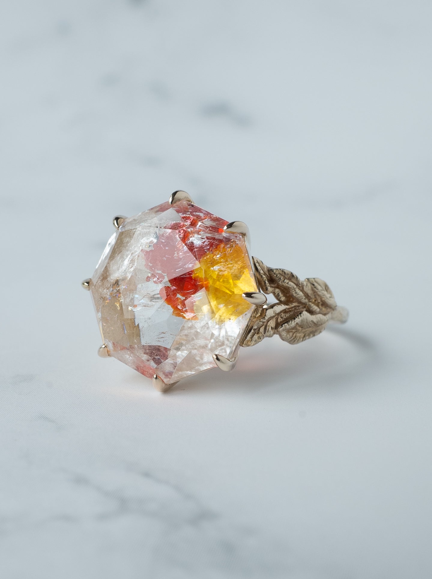 Aurora Quartz Ring / cut by CANNA -f1