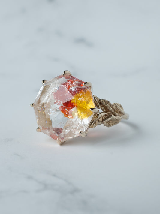 Aurora Quartz Ring / cut by CANNA -f1