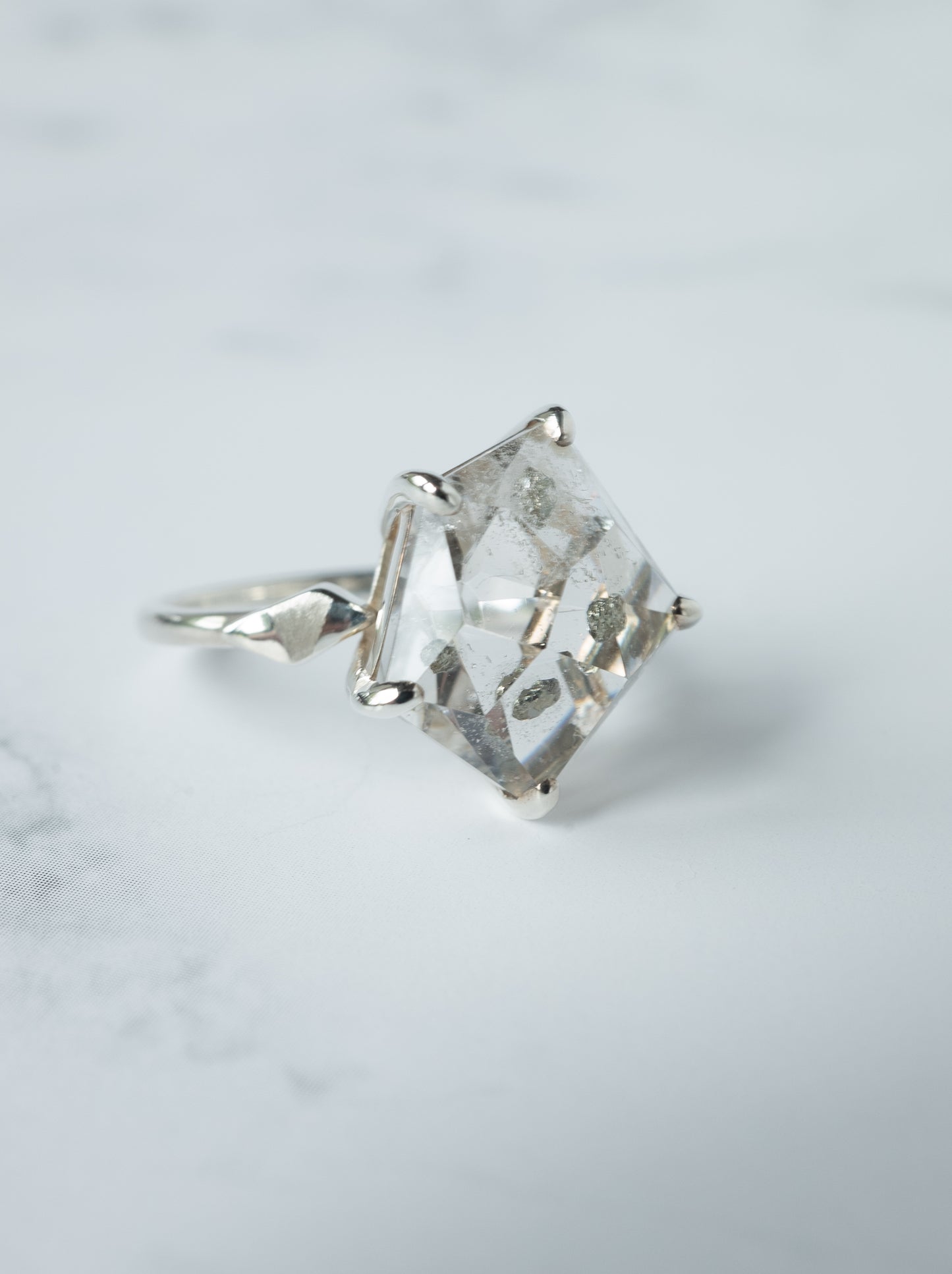 Pyrite in Quartz Ring / cut by CANNA