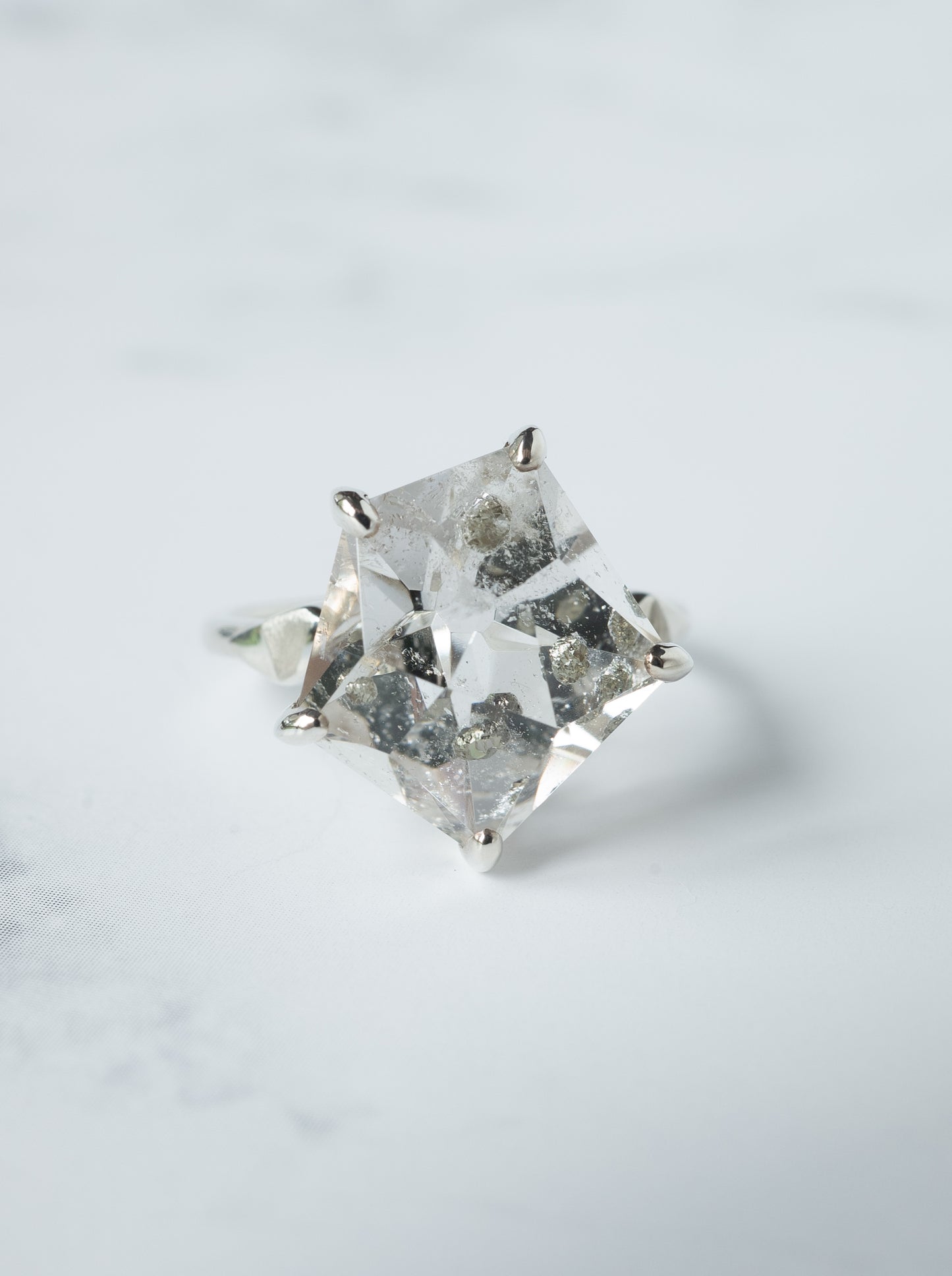 Pyrite in Quartz Ring / cut by CANNA