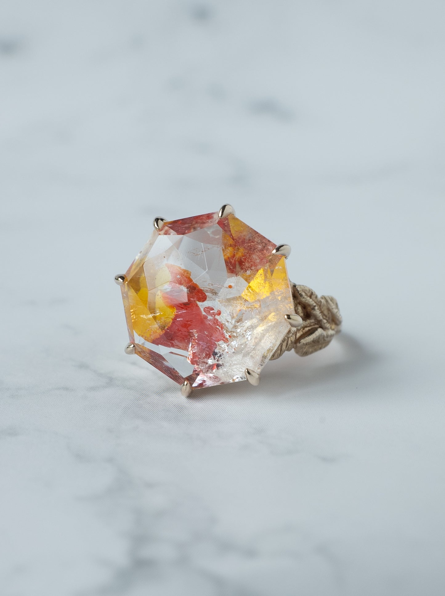 Aurora Quartz Ring / cut by CANNA -f1