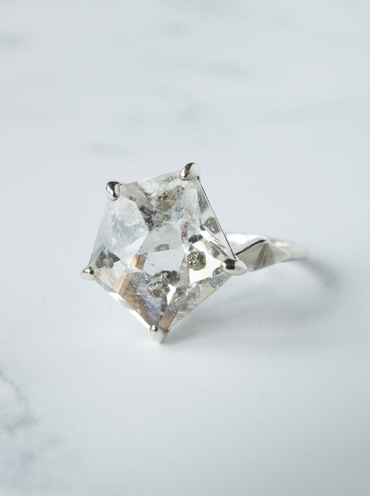 Pyrite in Quartz Ring / cut by CANNA