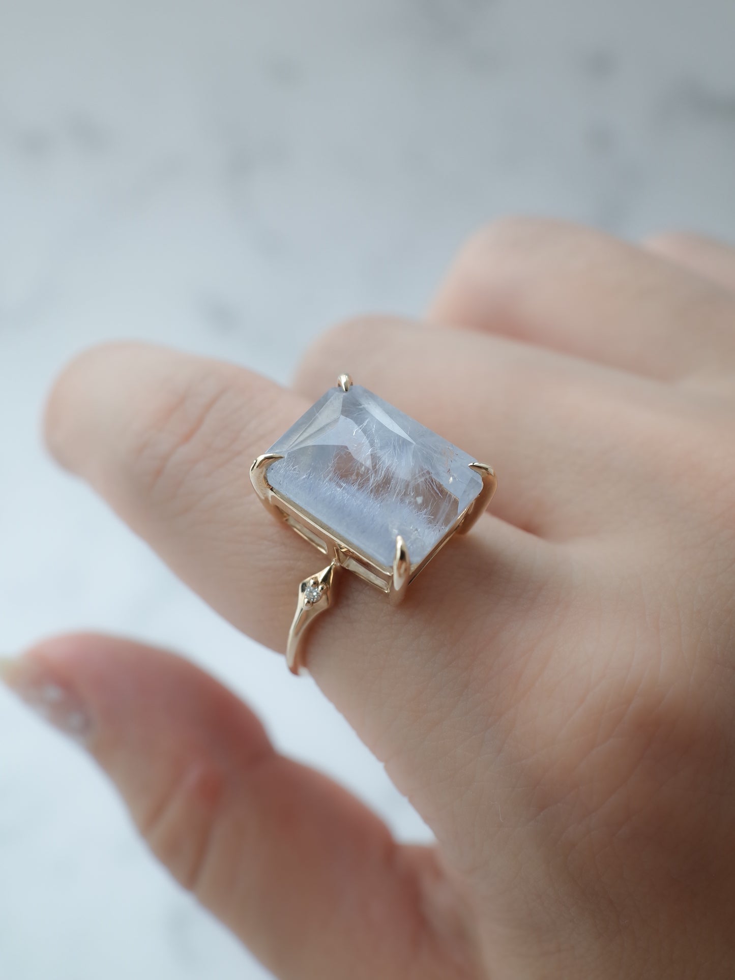 Dumorutierite in Quartz Ring cut by CANNA -2