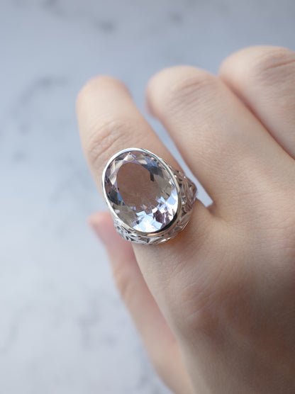 AGAPANTHUS Light Amethyst Ring