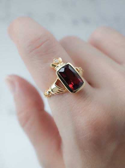 Rhodolite Garnet Claddagh Ring