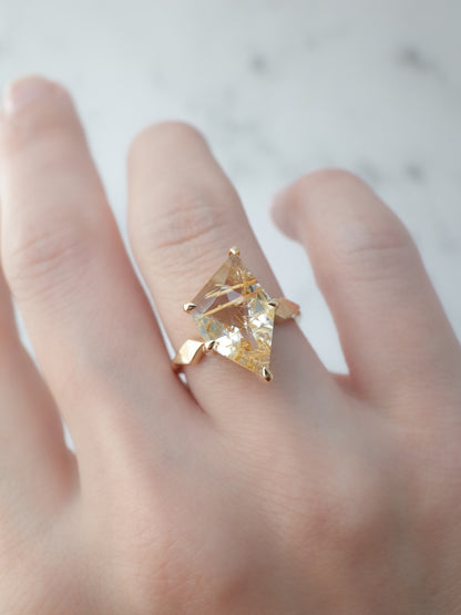 Rutilated Quartz / cut by CANNA