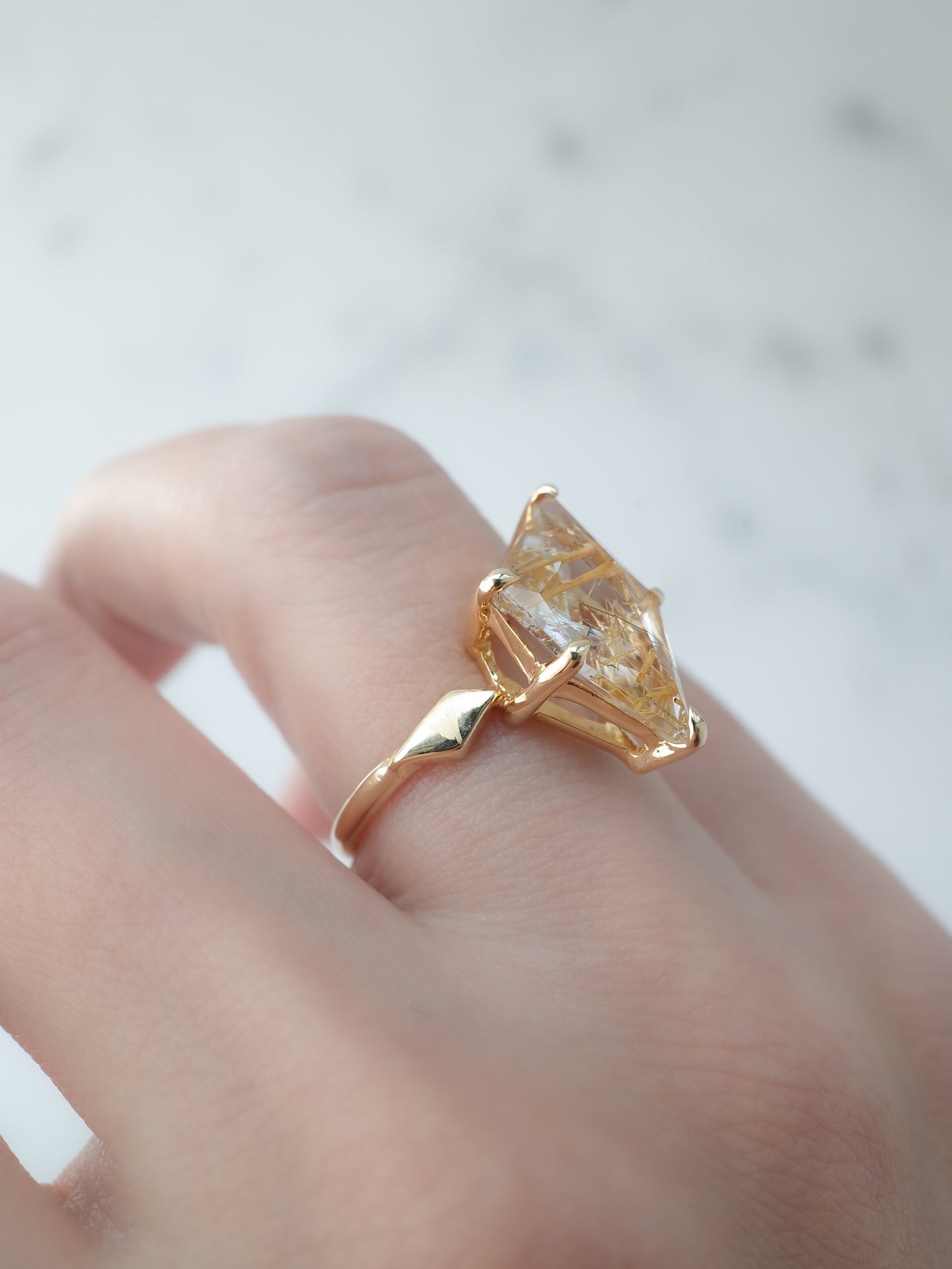 Rutilated Quartz / cut by CANNA