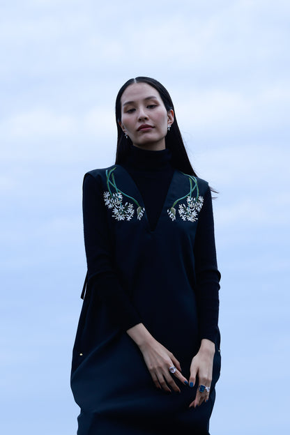 SWALLOW stud earrings