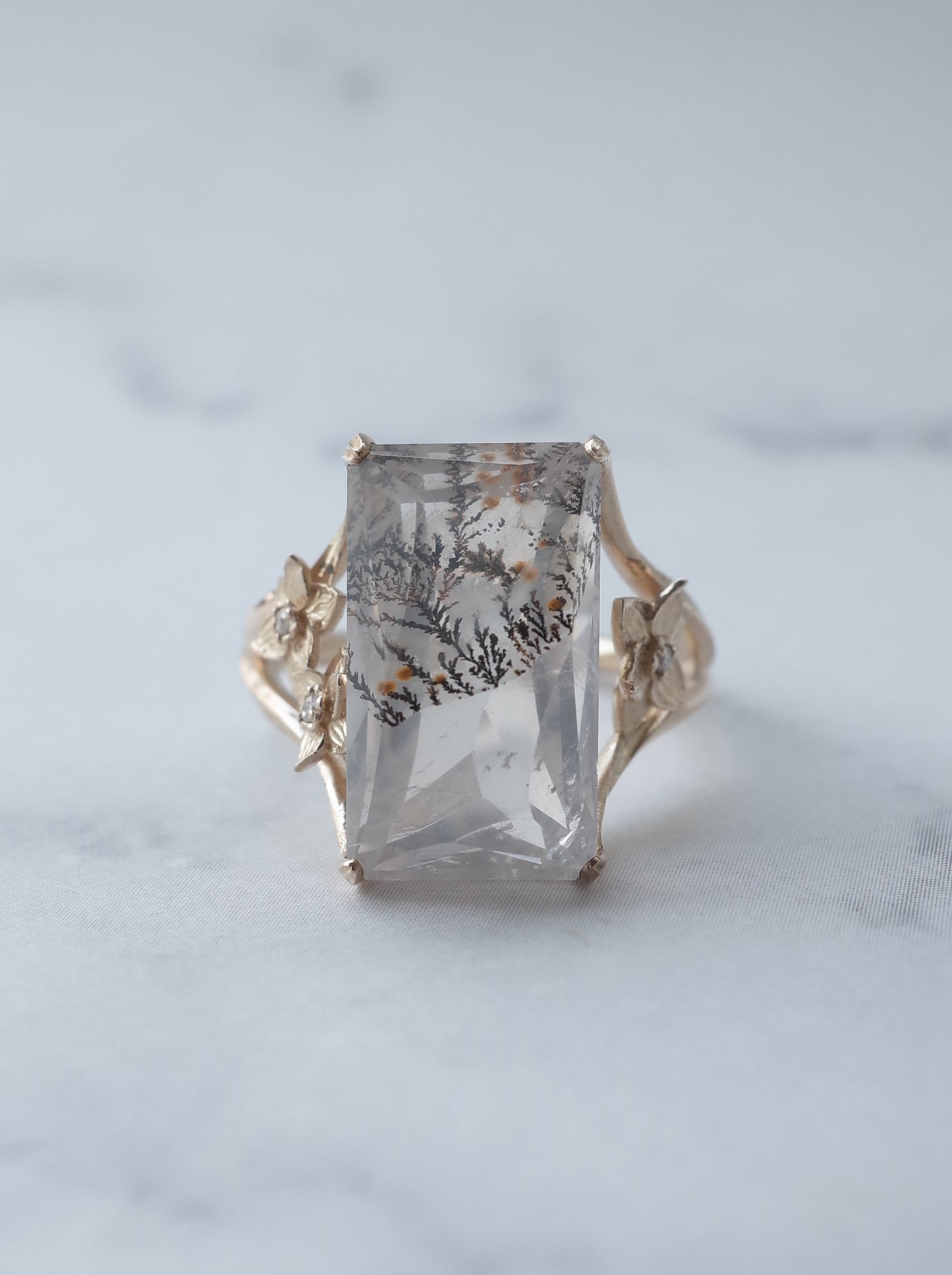 Dendritic Quartz / cut by CANNA - d4