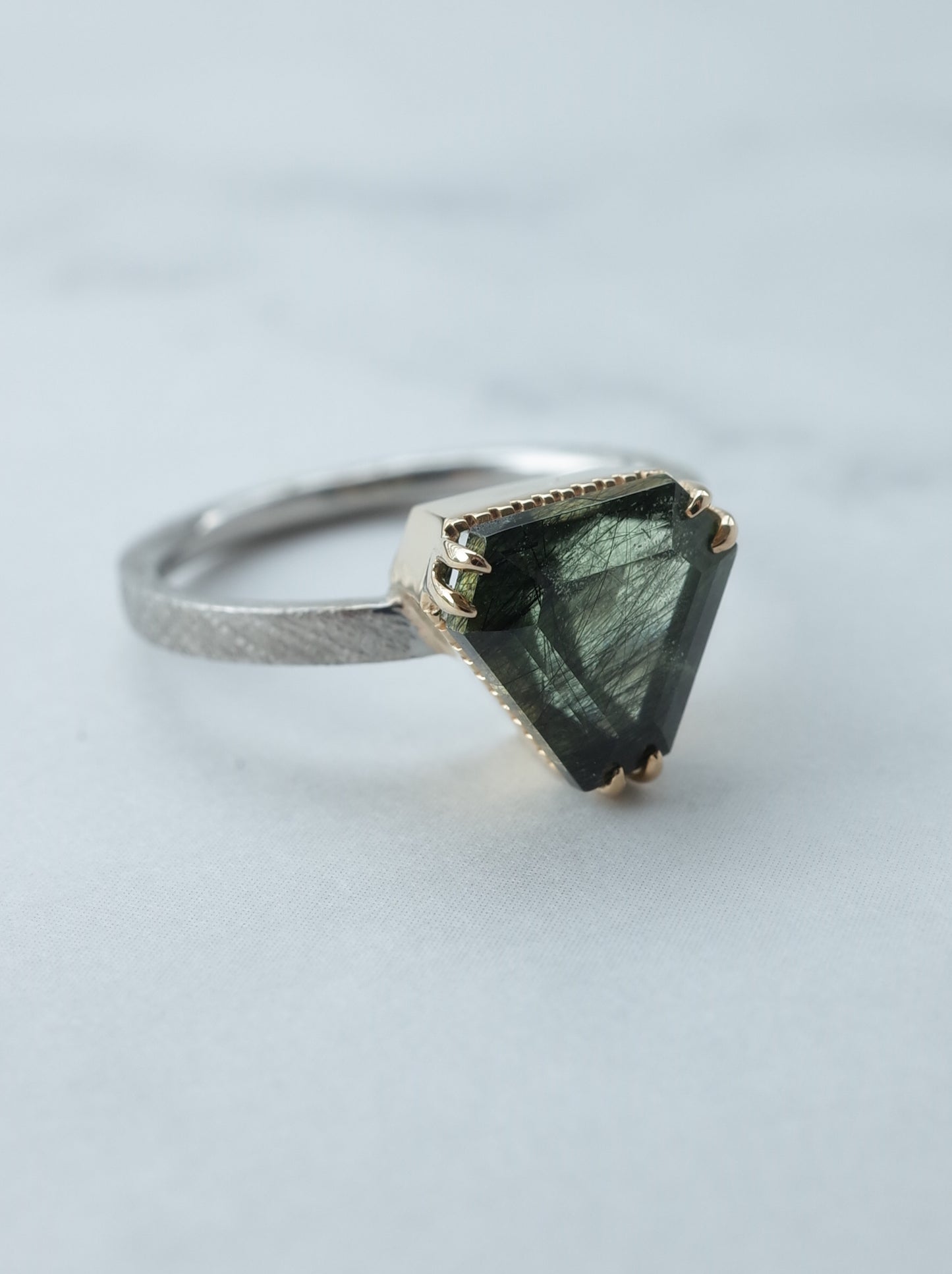 Ludwigite in Peridot Ring - 2
