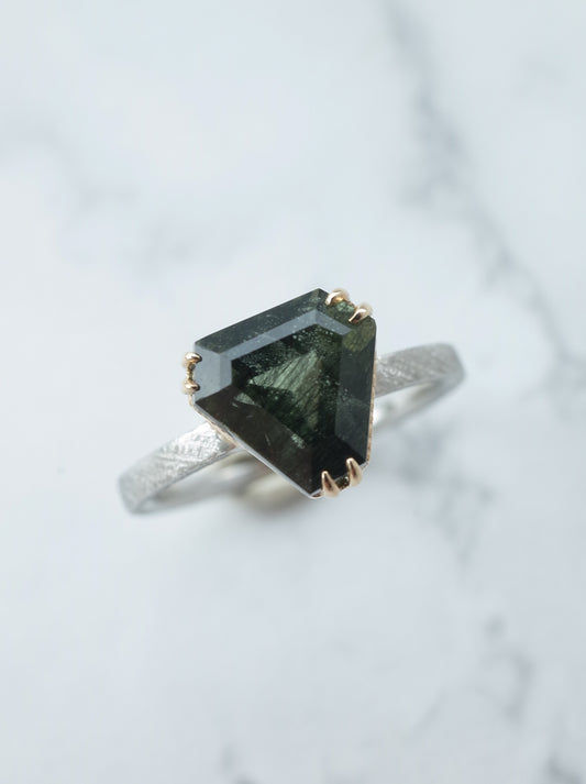 Ludwigite in Peridot Ring - 2