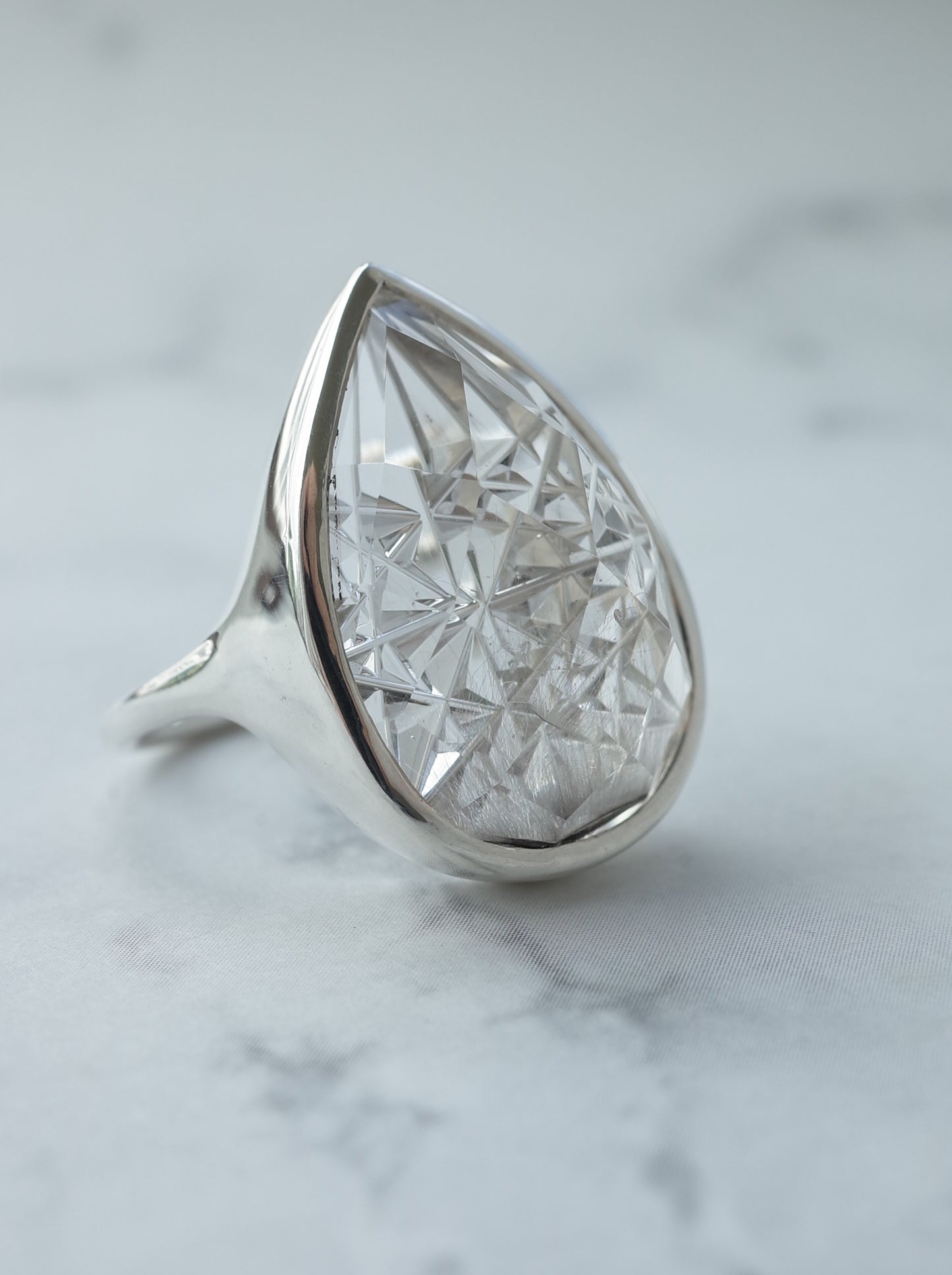 甲州貴石切子 Platinum Ruteilated Quartz Ring