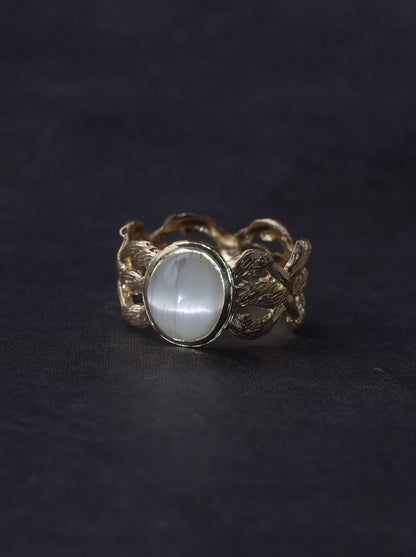Cat`s Eye Topaz ARAN Ring - Scalloped 8