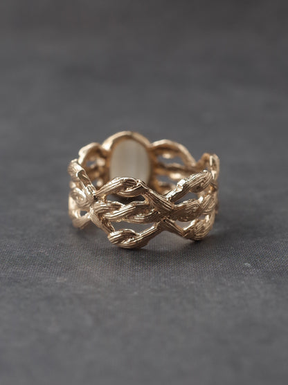 Cat`s Eye Topaz ARAN Ring - Scalloped 8