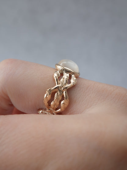 Cat`s Eye Topaz ARAN Ring - Scalloped 8