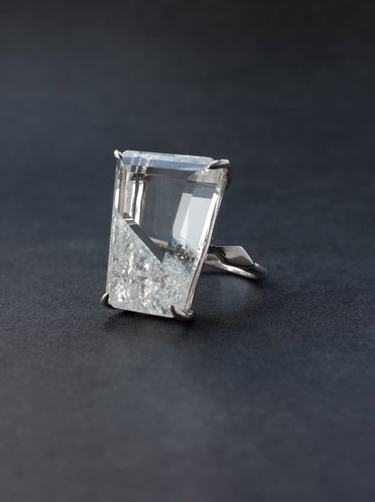 Crash Quartz Ring   / cut by CANNA