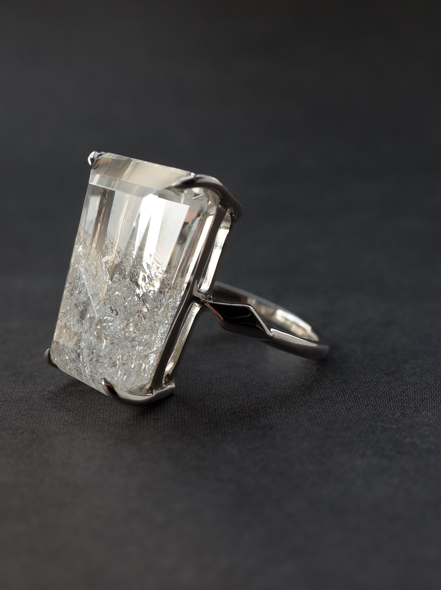 Crash Quartz Ring   / cut by CANNA