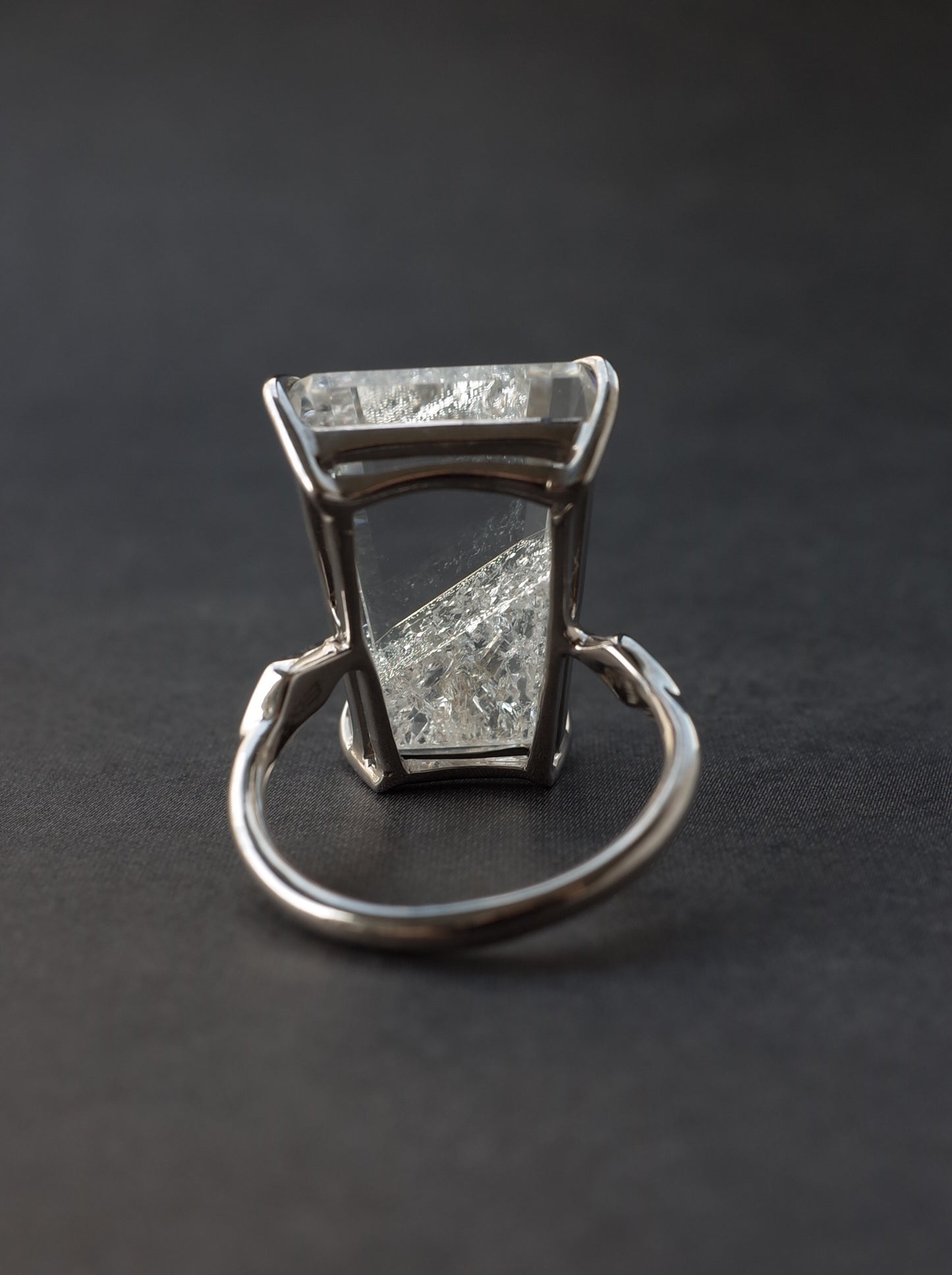 Crash Quartz Ring   / cut by CANNA