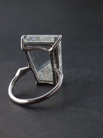 Crash Quartz Ring   / cut by CANNA