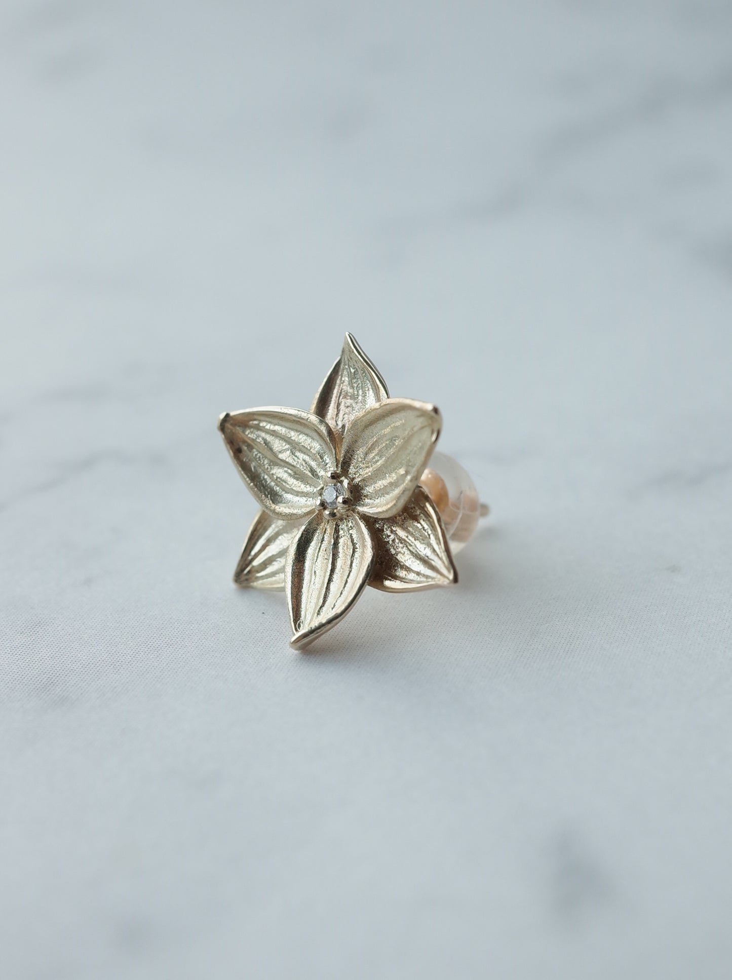 DAFFODIL stud earrings  Single - L