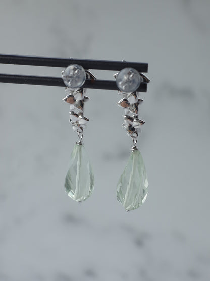 DAFFODIL stud earrings with Prasiolite