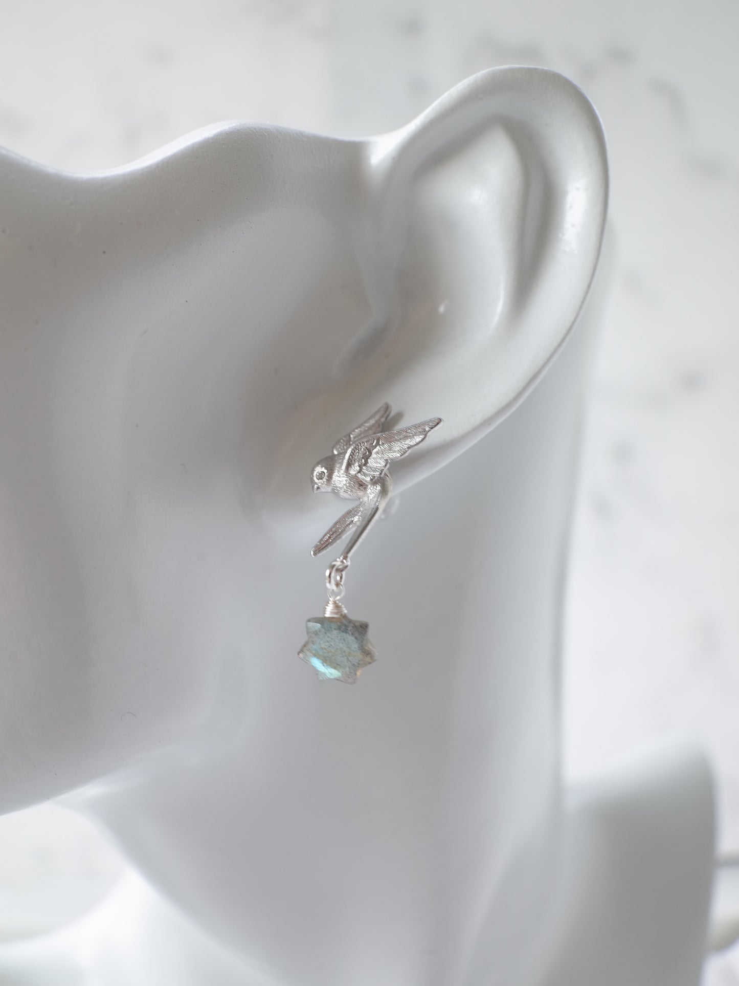 SWALLOW stud earrings with STAR