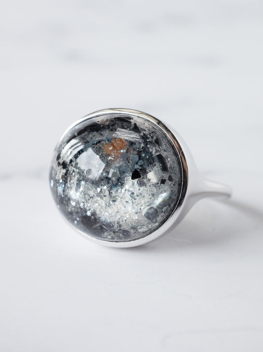 Hematite in Quartz Ring