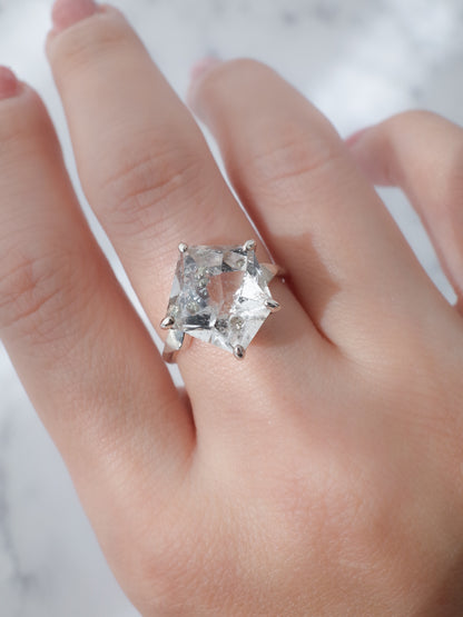 Pyrite in Quartz Ring / cut by CANNA