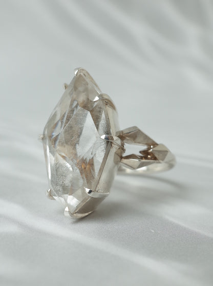 Platinum Ruteilated Quartz CRYSTALLIZE Ring  / cut by CANNA