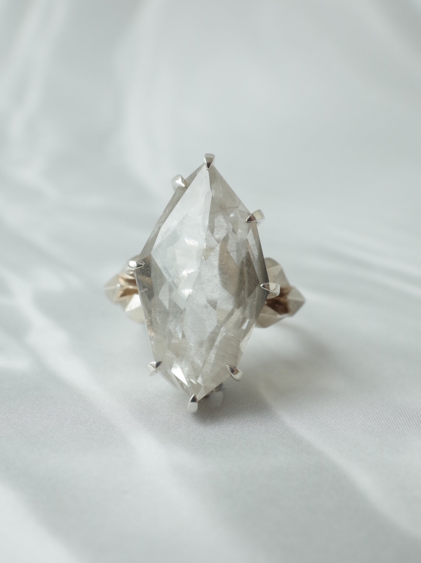 Platinum Ruteilated Quartz CRYSTALLIZE Ring  / cut by CANNA