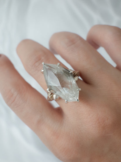 Platinum Ruteilated Quartz CRYSTALLIZE Ring  / cut by CANNA