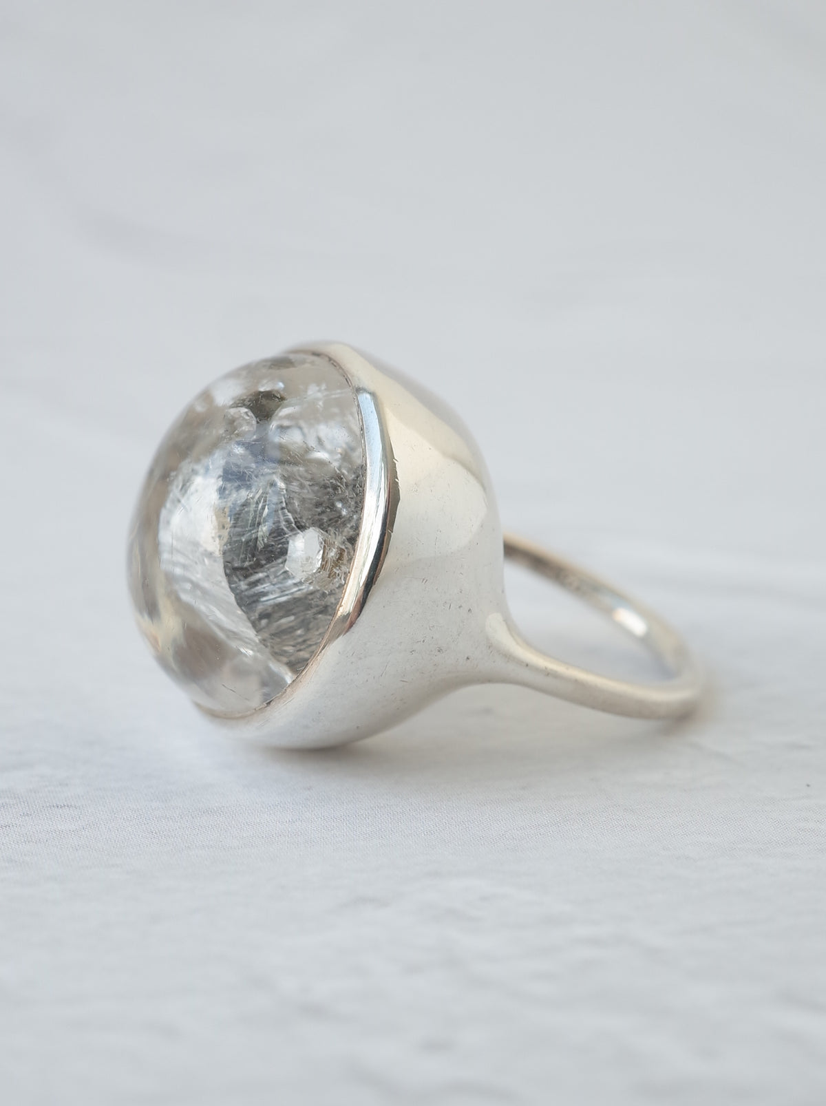 Biotite in Quartz Ring