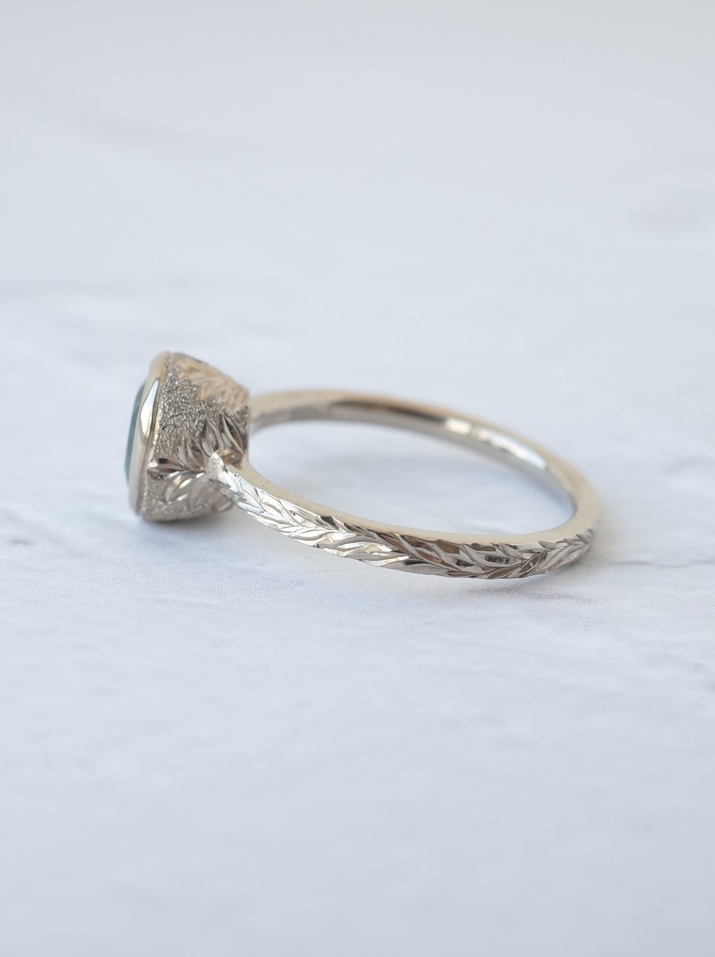 Eemerald Hawaiian Ring　