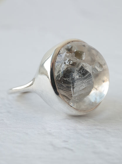 Biotite in Quartz Ring
