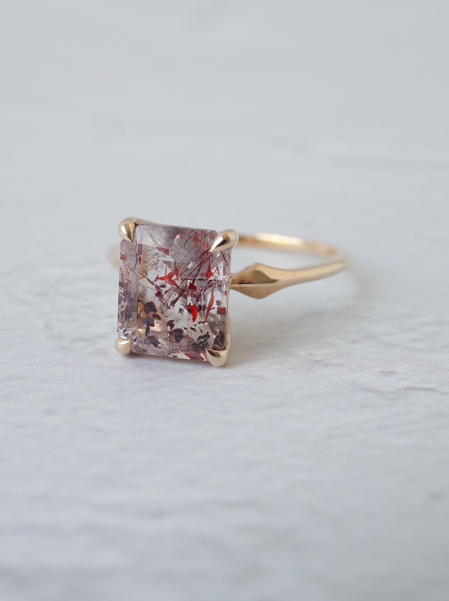 Lepidocrocite in Quartz Ring