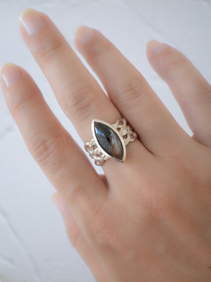Brookite in Quartz ARAN Ring　