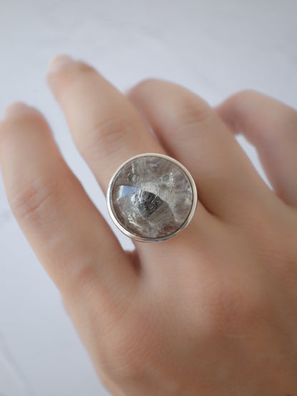 Biotite in Quartz Ring